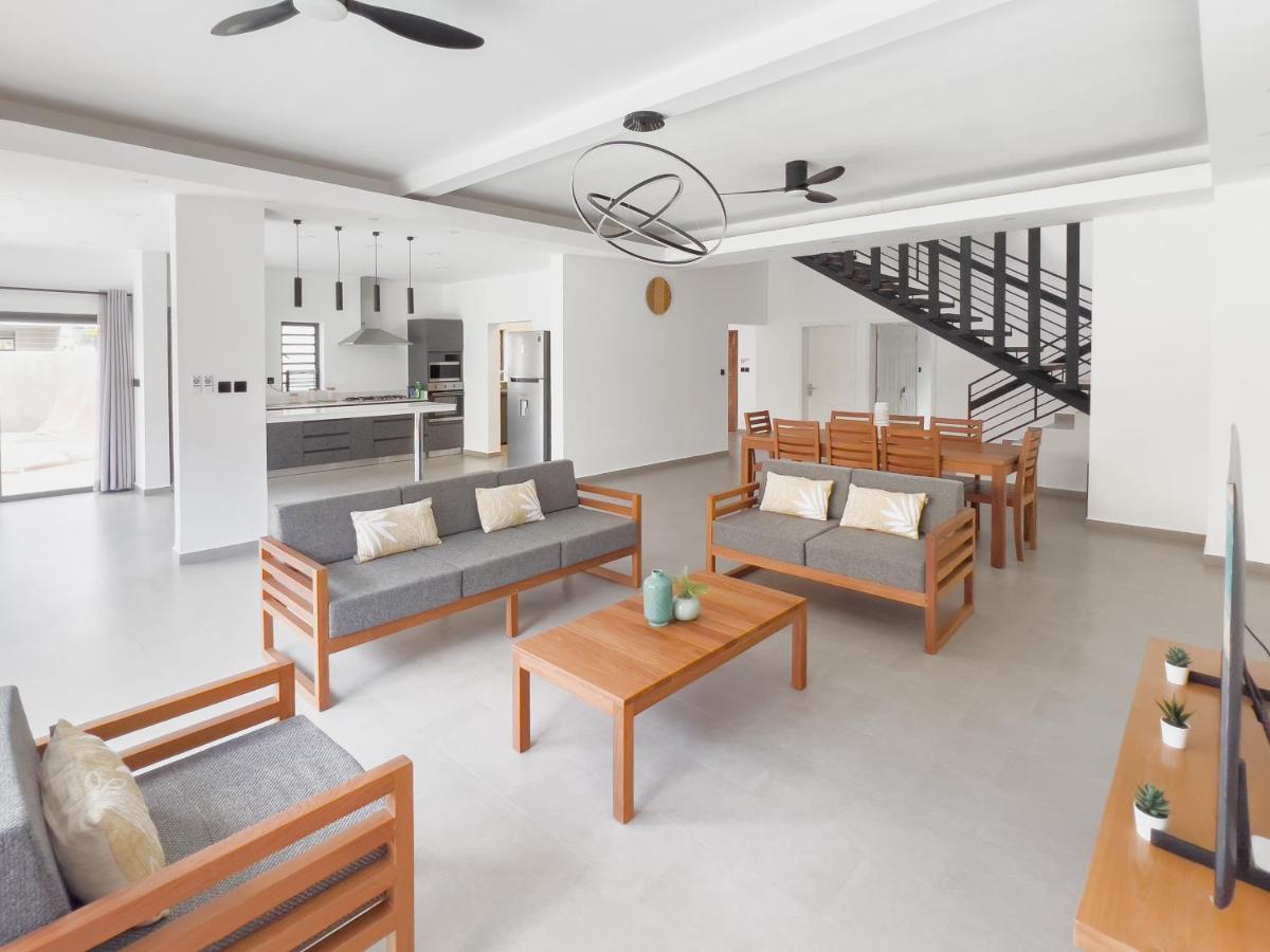 Spacious 4 Bedrooms With Infinity Pool Willa Grand Baie